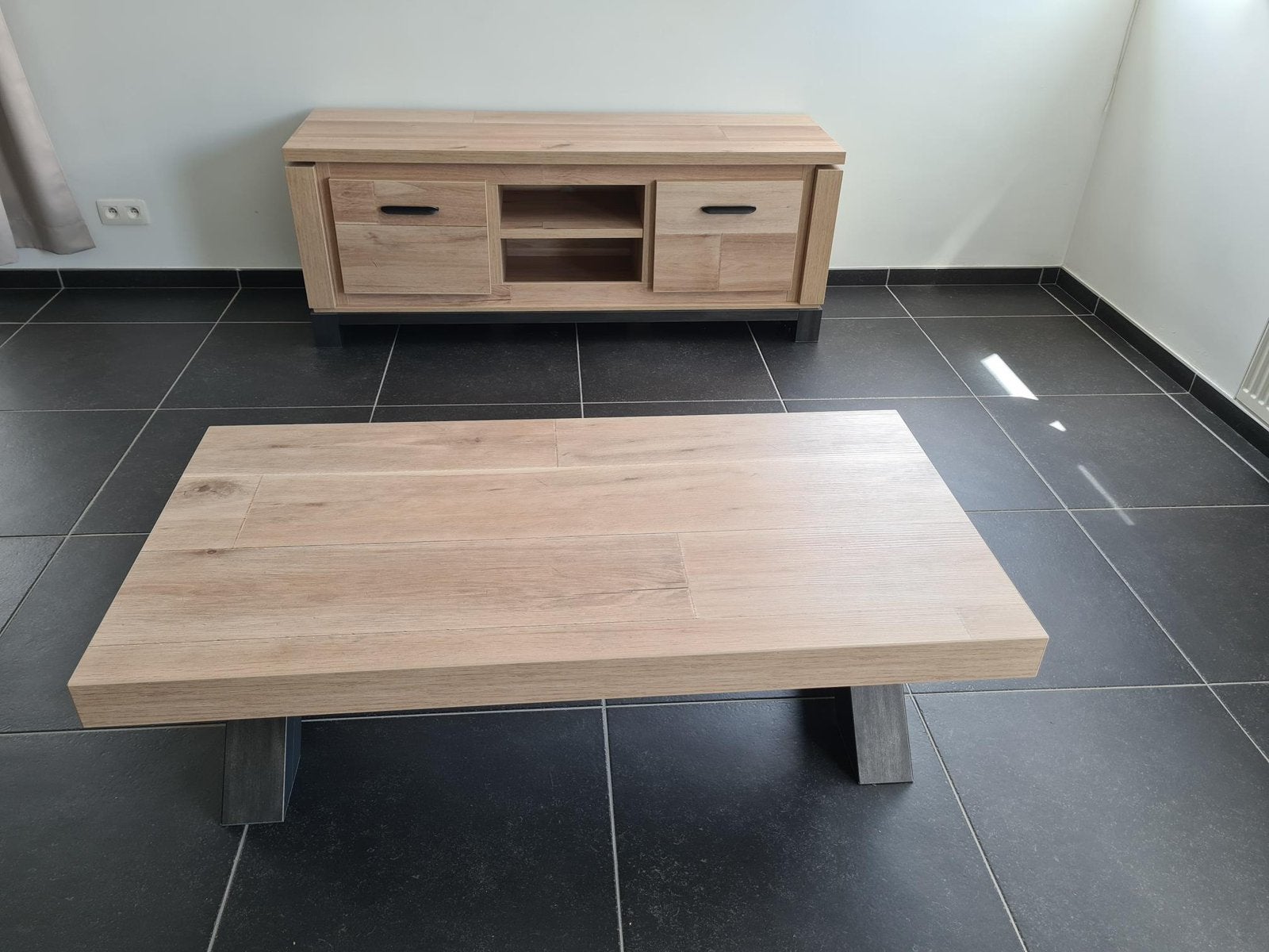 Table de salon, Enlèvement