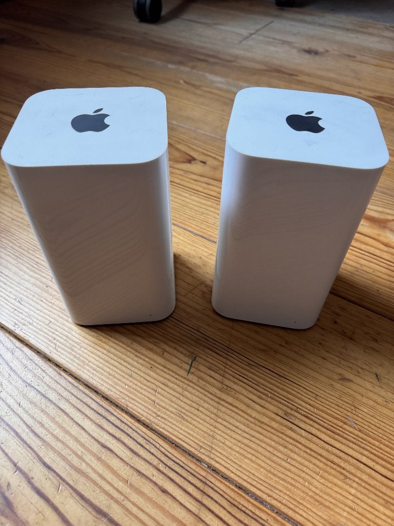Lot de 2 Apple AirPort Time Capsule 2To Routeur & Sauvegarde, Informatique & Logiciels, Routeurs & Modems, Enlèvement ou Envoi