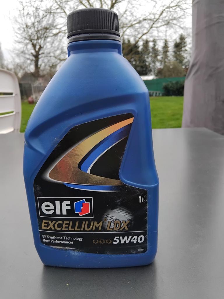 Huile moteur, toujours proche de 5 euros, Autos : Divers, Produits d'entretien, Enlèvement