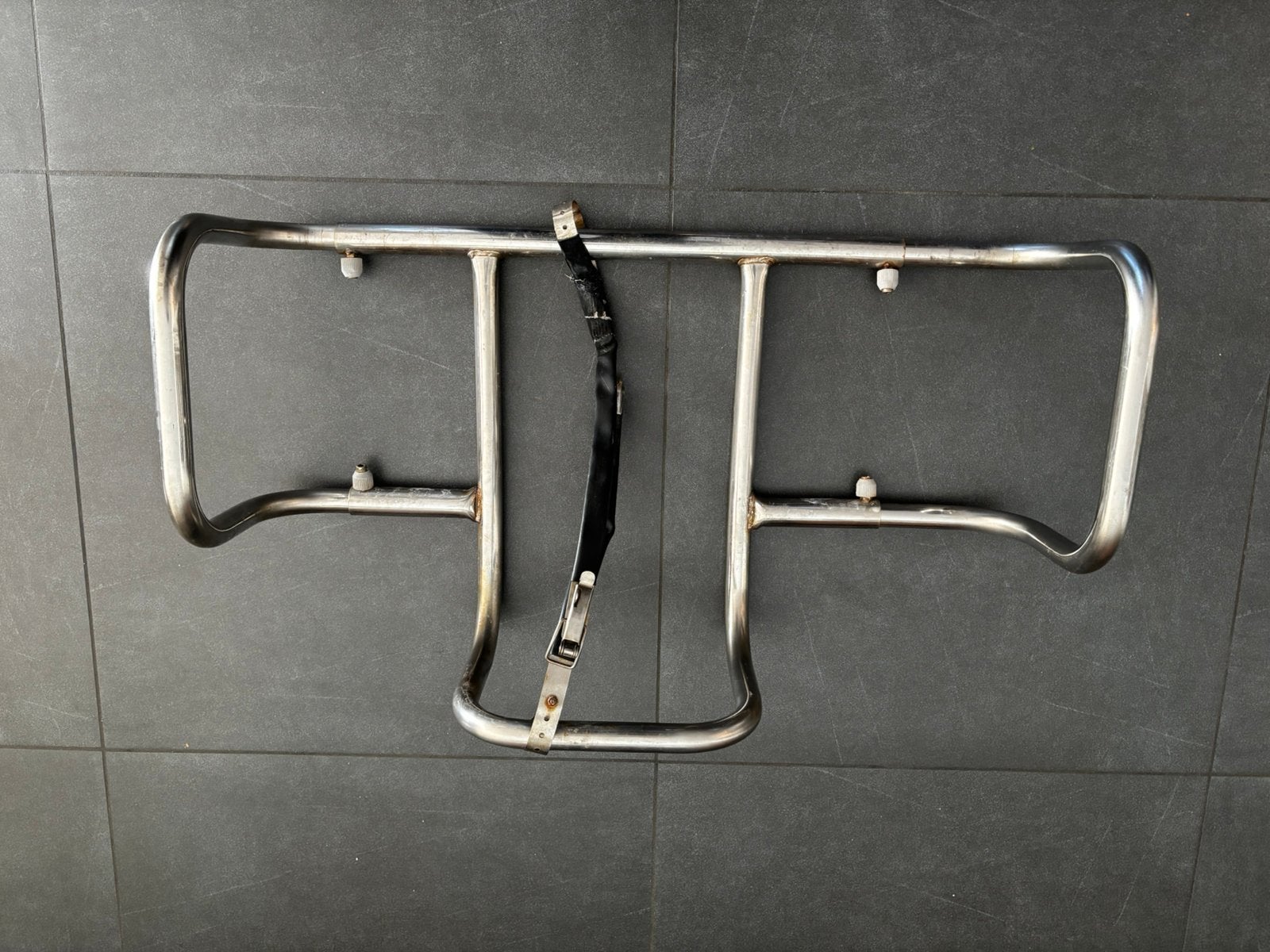 Av support radeau de survie Inox, Sports nautiques & Bateaux, Enlèvement ou Envoi, Utilisé, Garnitures de pont, Voilier ou Bateau à moteur