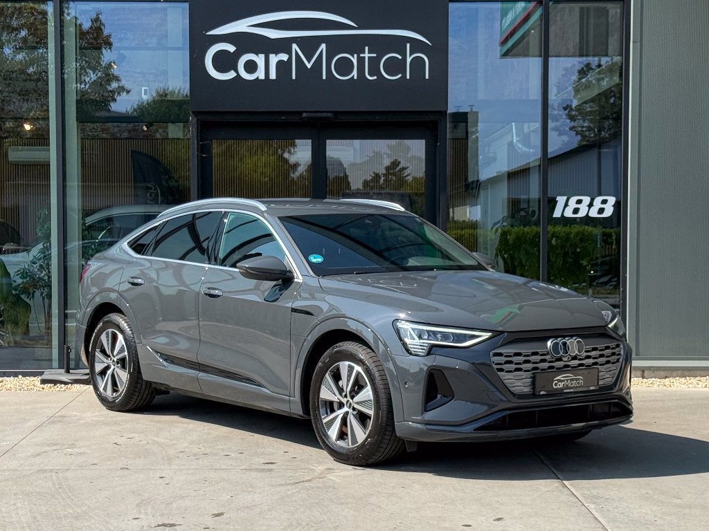 Audi Q8 e-tron 55 Quattro Advanced - ACC | KEYLESS | CAMERA, Auto's, Audi, Automaat, Stof, https://public.car-pass.be/vhr/1897354d-1ad1-49cb-8826-e9190c7d61be