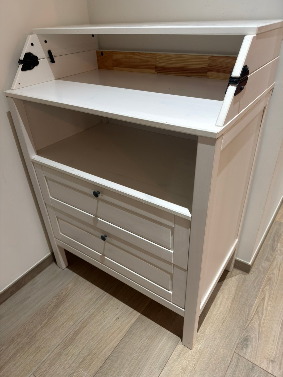 Pampertafel, Ophalen, Zo goed als nieuw