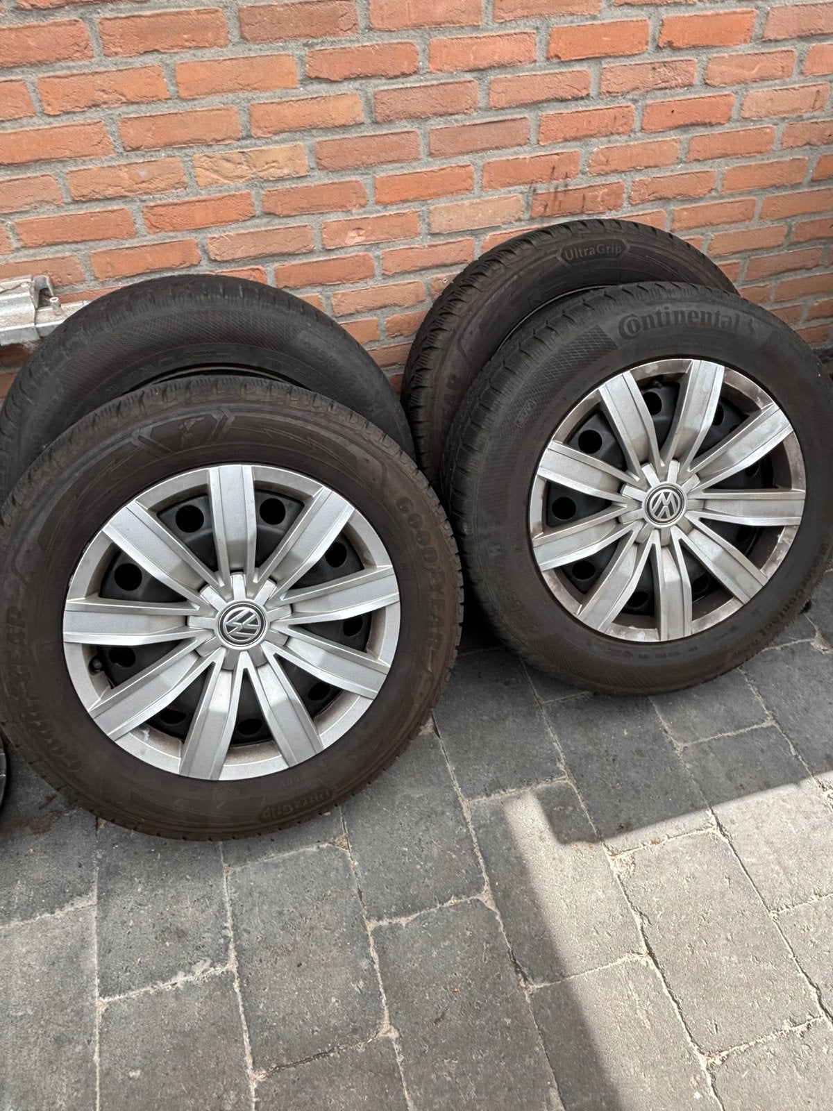 17” Winterset afkomstig van VW Tiguan mk2, Ophalen, Band(en)