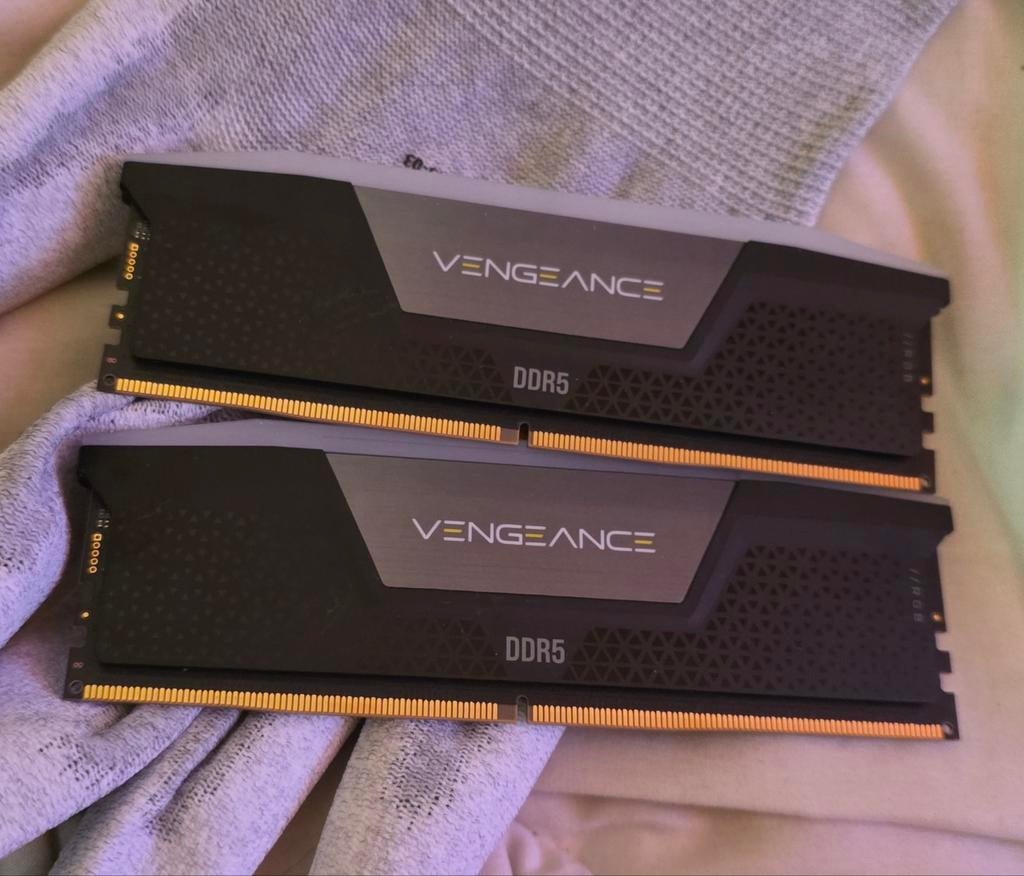 MOEDERBORDKIT//PROCESSOR/GRAFISCHE KAART//RAM/SSD//VOEDING, Computers en Software, RAM geheugen, DDR5, Ophalen
