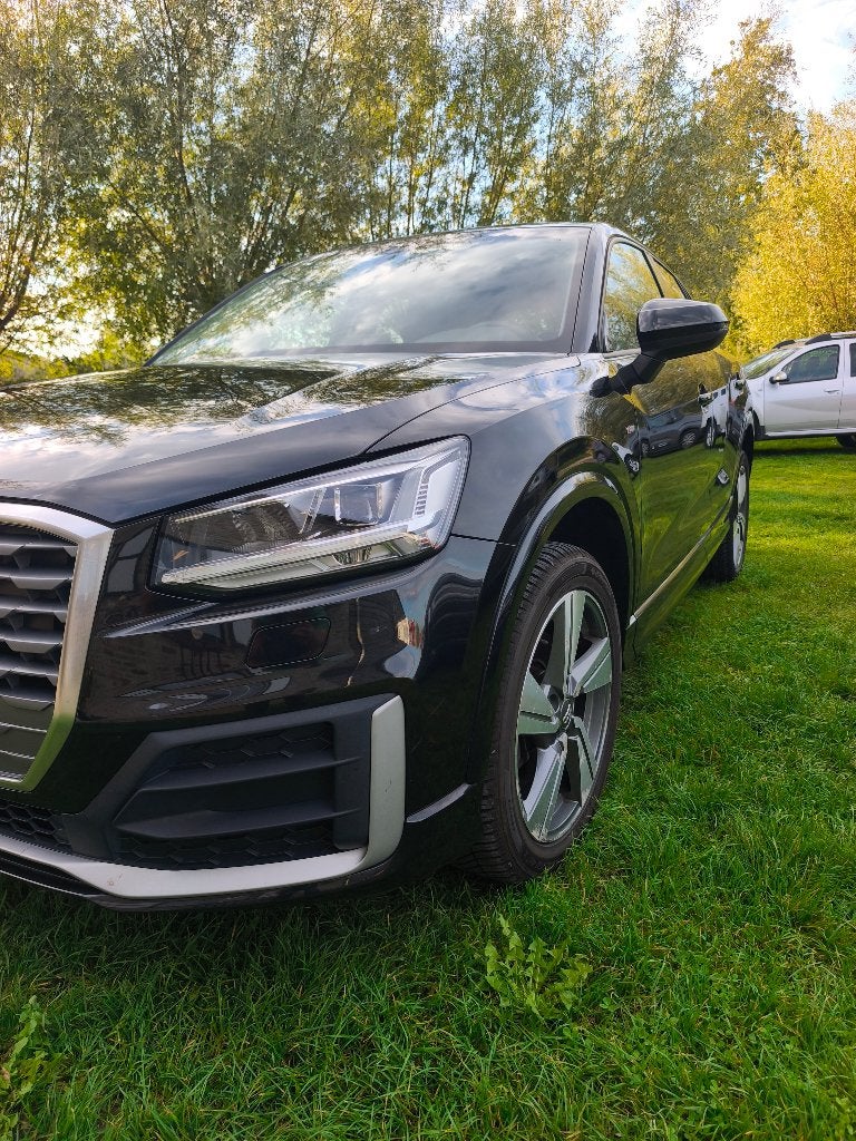 Audi Q2, Autos, Boîte manuelle, Noir, 5 portes, Particulier