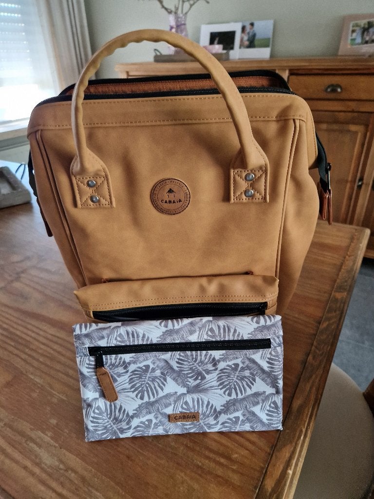 Cabaïa rugzak – camel – €50- zo goed als nieuw, Autres marques, 25 à 40 cm, Comme neuf, 30 à 45 cm