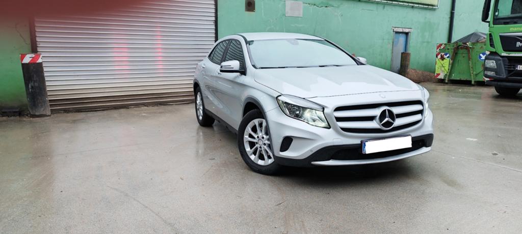 Mercedes Gla 200d 2.1l 2015 ful cuir Euro6b 136cv Urban Line, Autos, Mercedes-Benz, Particulier, GLA, ABS, Bluetooth, Radio, USB