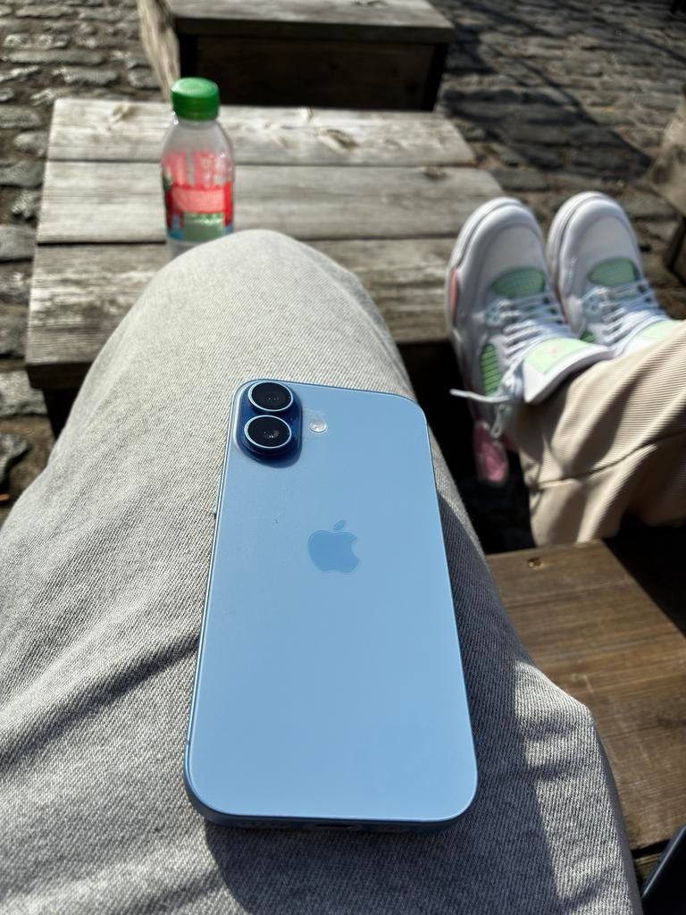Iphone 17 in nieuwe staat, Sports nautiques & Bateaux, Planche à voile sur vague, Enlèvement, Comme neuf