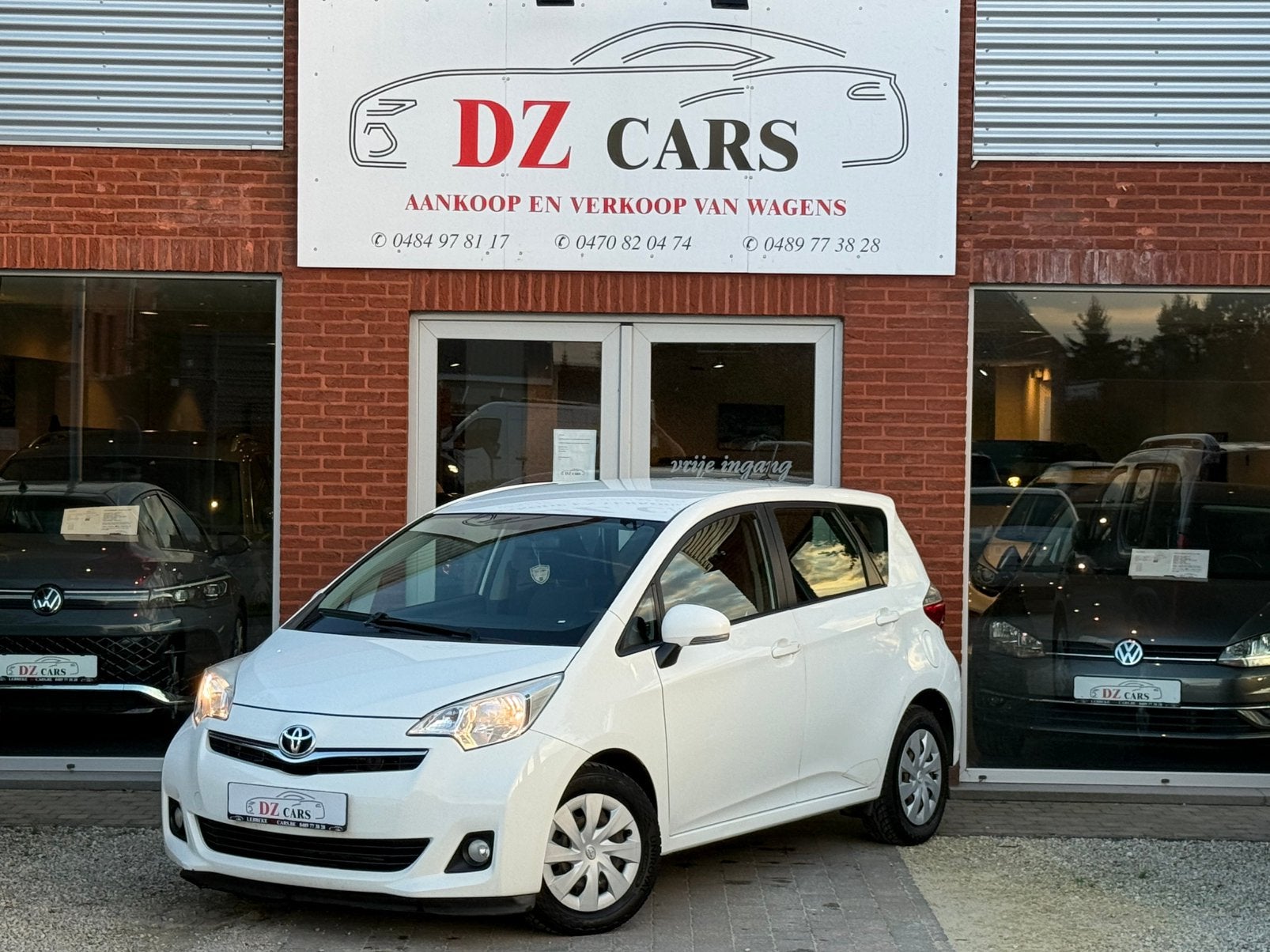 TOYOTA VERSO-S 1.3I 99PK |AIRCO | BLUETOOTH | CAMERA | CD |, Auto's, Voorwielaandrijving, Zwart, 4 cilinders, Bedrijf