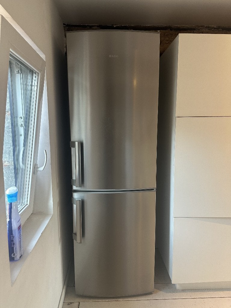 Réfrigérateur + congélateur AEG, Elektronische apparatuur, Koelkasten en IJskasten, Gebruikt, Met aparte vriezer, 160 cm of meer