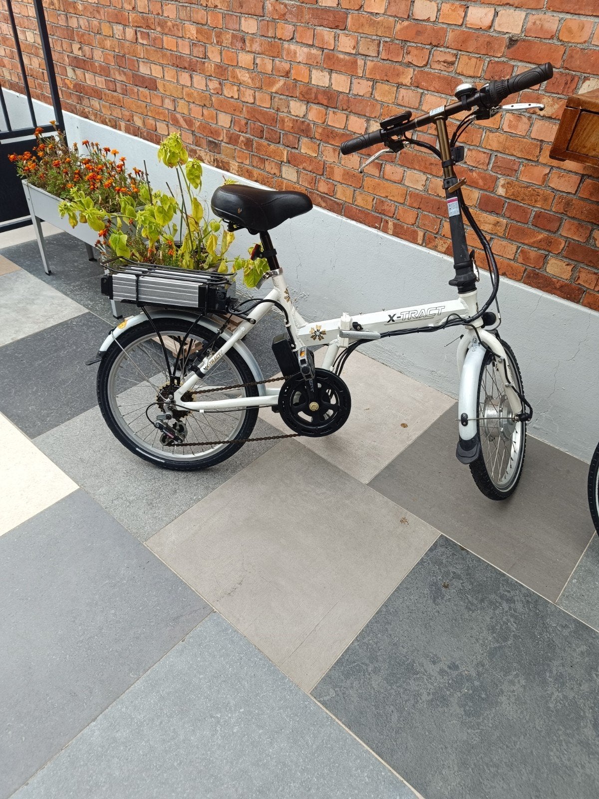 vélo pliant électrique parfaitement adapté avec chargeur, Vélos & Vélomoteurs, Enlèvement, Utilisé, Totalement pliable, Autres marques