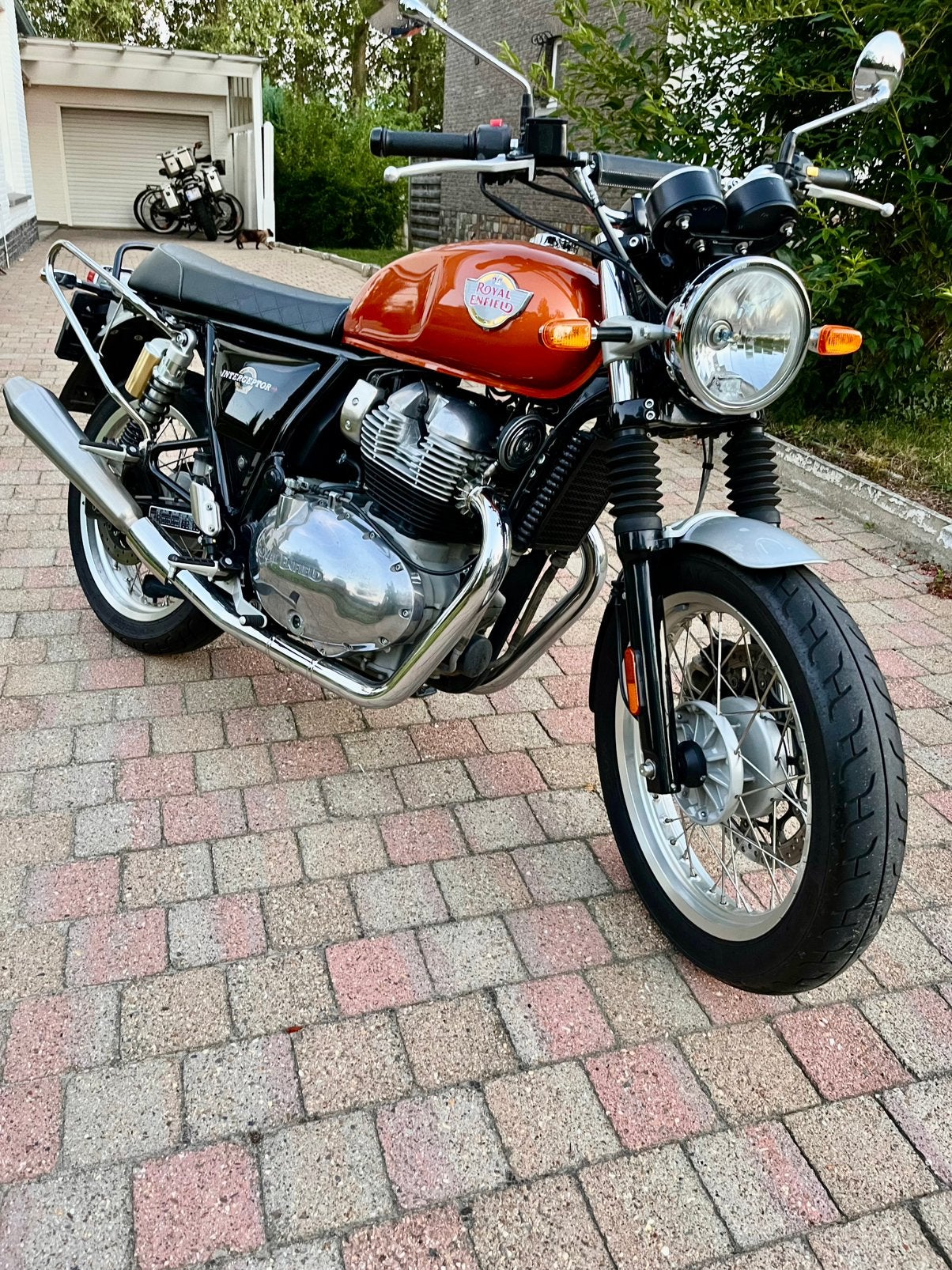 Royal Enfield Interceptor 650, Motoren, Ophalen, Gebruikt