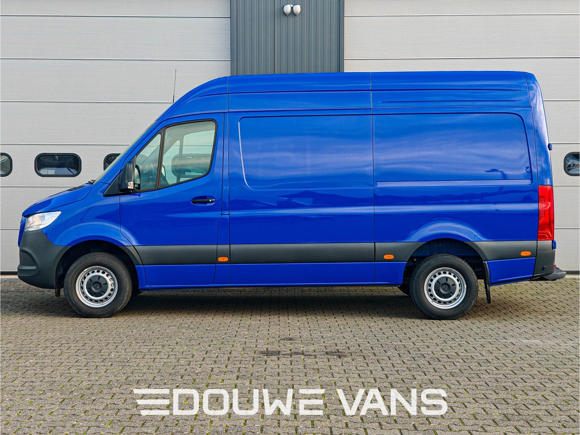 Mercedes-Benz Sprinter L2 H2 Automaat 315 BLAUW MBUX DAB Tre, Autos, Cuir, Achat, 110 kW, Entreprise