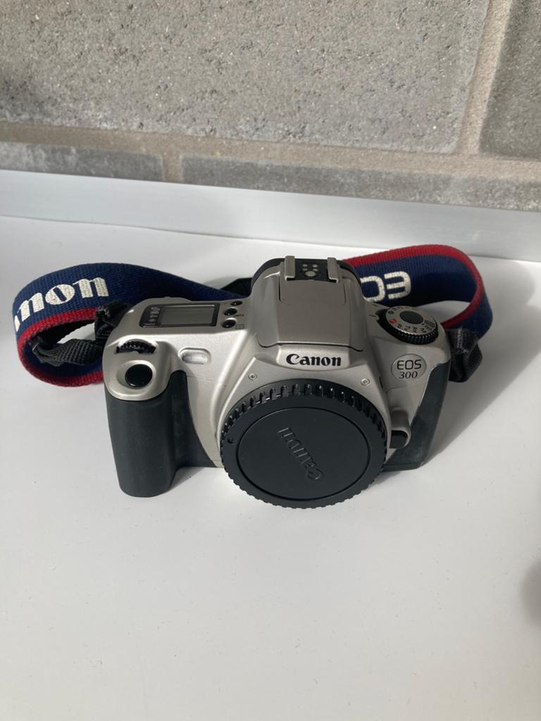 Canon eos 300 camera analoog fototoestel, Audio, Tv en Foto, Ophalen of Verzenden, Zo goed als nieuw, Spiegelreflex, Canon