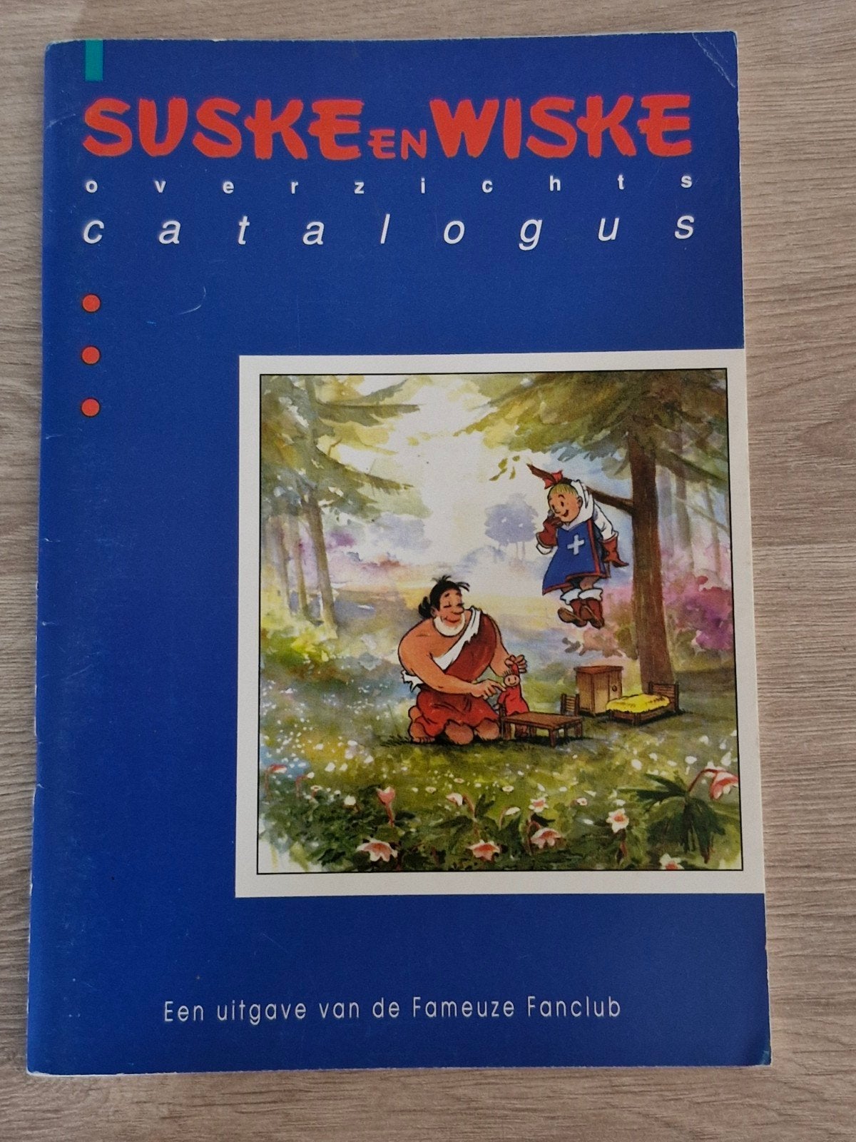 Suske en Wiske overzichts Catalogus, Fameuze Fanclub 1993, Boeken, Gelezen, Willy Vandersteen, Eén stripboek, Ophalen of Verzenden
