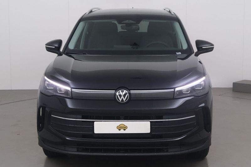 Volkswagen Tiguan 1.5 eTSI ACT Life 150 AT, Auto's, Volkswagen, Automaat, 4 cilinders, Overige bekleding, Zwart