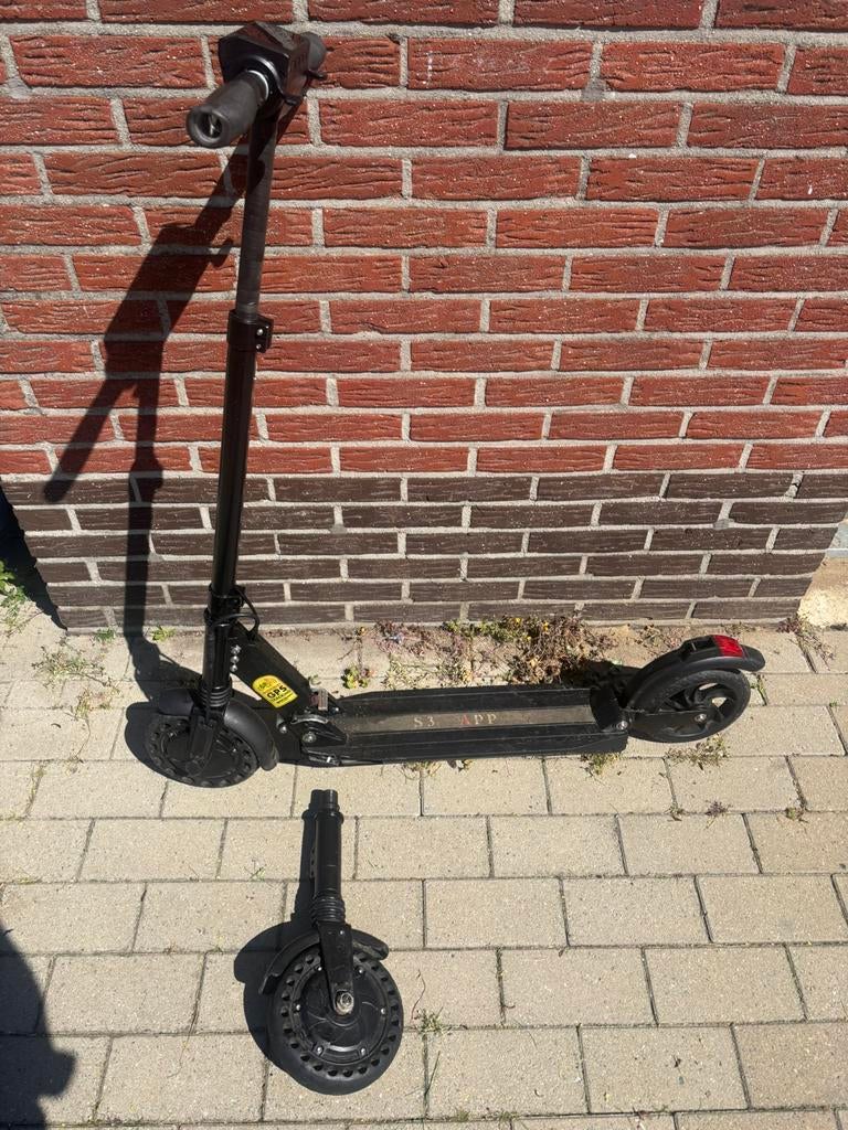 Elektrische step voor opmaak of onderdelen geen lader, Fietsen en Brommers, Ophalen, Gebruikt