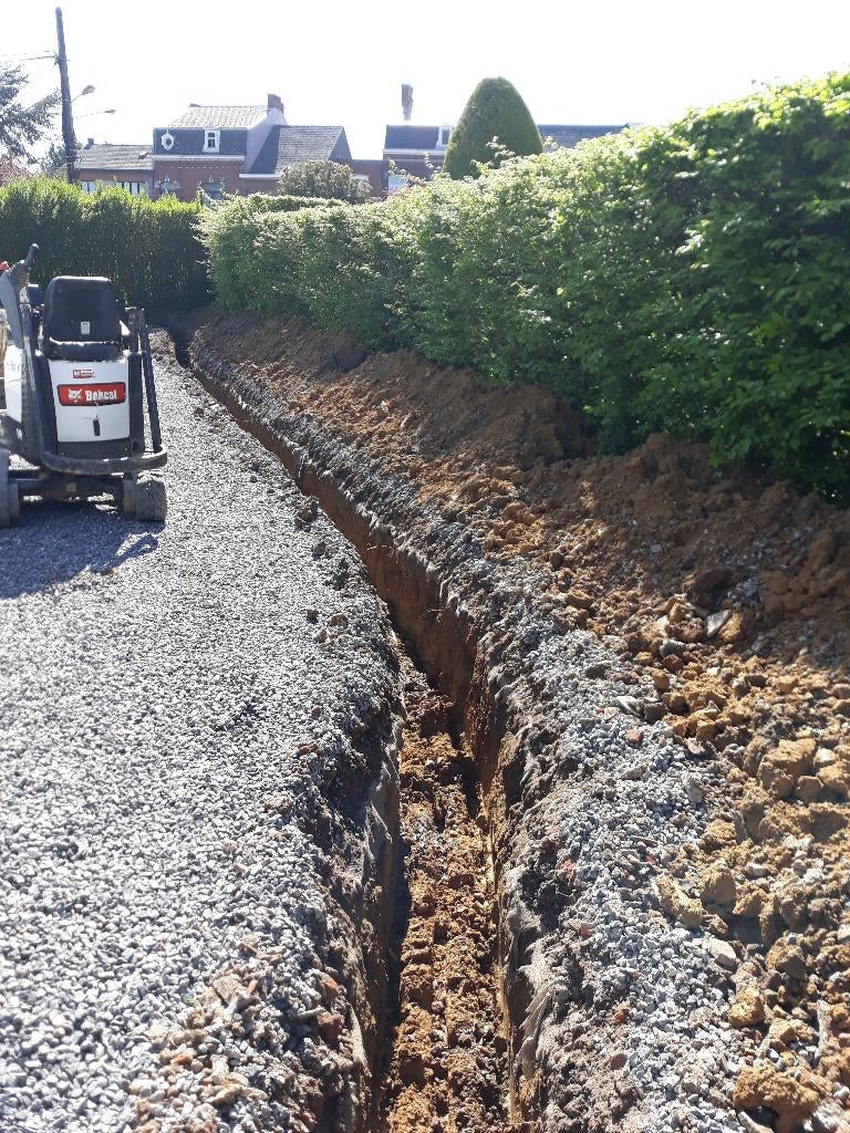 Terrassement travaux avec grue, Enlèvement ou Envoi, Neuf
