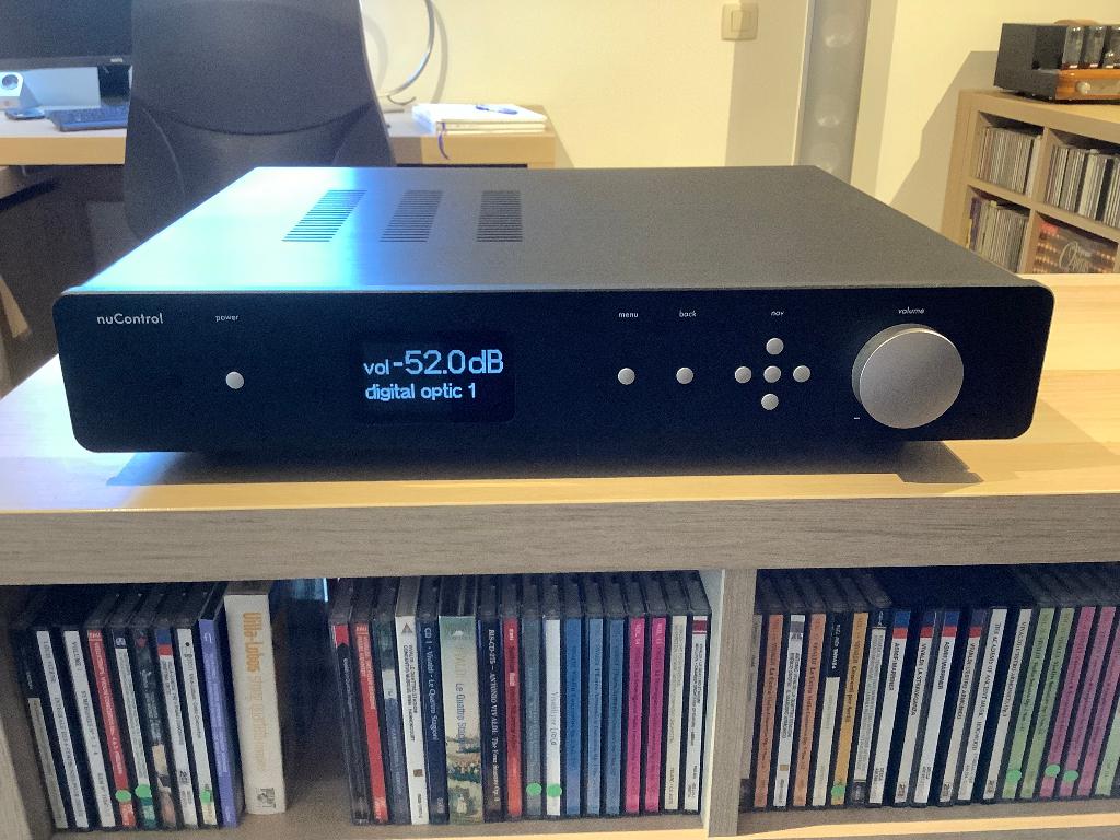 VOORVERSTERKER NUBERT, TV, Hi-fi & Vidéo, Enlèvement, Comme neuf