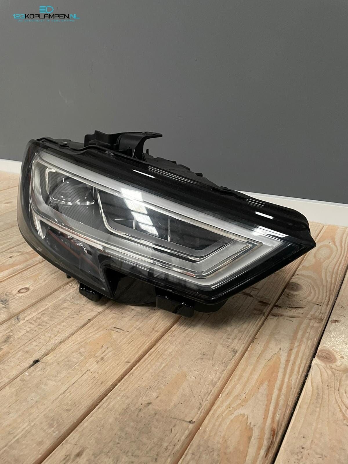 Audi A3 8V facelift Matrix LED koplamp rechts 036, Autos : Pièces & Accessoires, Éclairage, Audi, Utilisé, Enlèvement