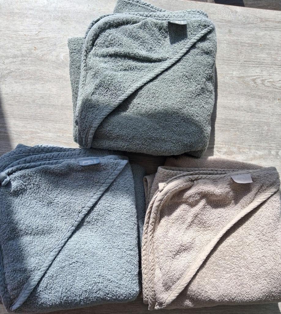 3 badcapes, Enlèvement, Comme neuf