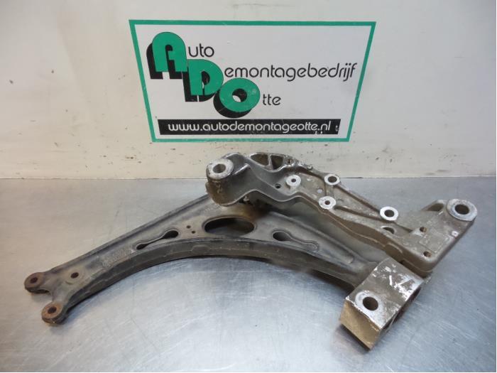 Draagarm links-voor van een Volkswagen Golf (Golf 09-), Gebruikt, -, Volkswagen, -