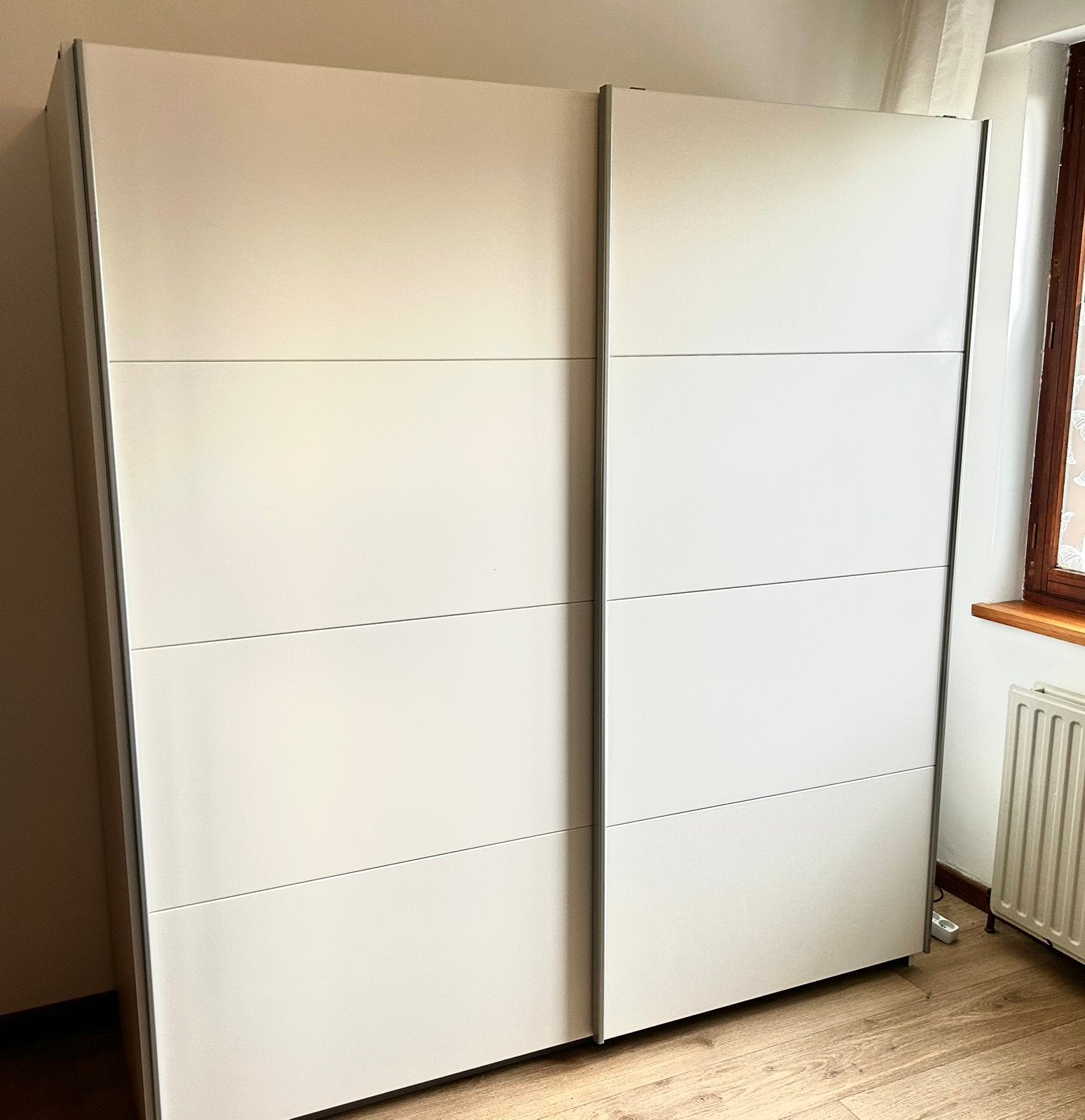 Garde-robe blanche  coulissante impeccable !, Maison & Meubles, Enlèvement, Comme neuf
