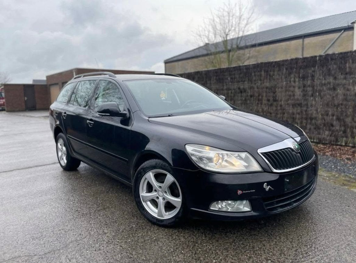 Skoda Octavia 2010anne  Bonne lecture !, Autos, Bluetooth, Euro 5, Achat, Entreprise