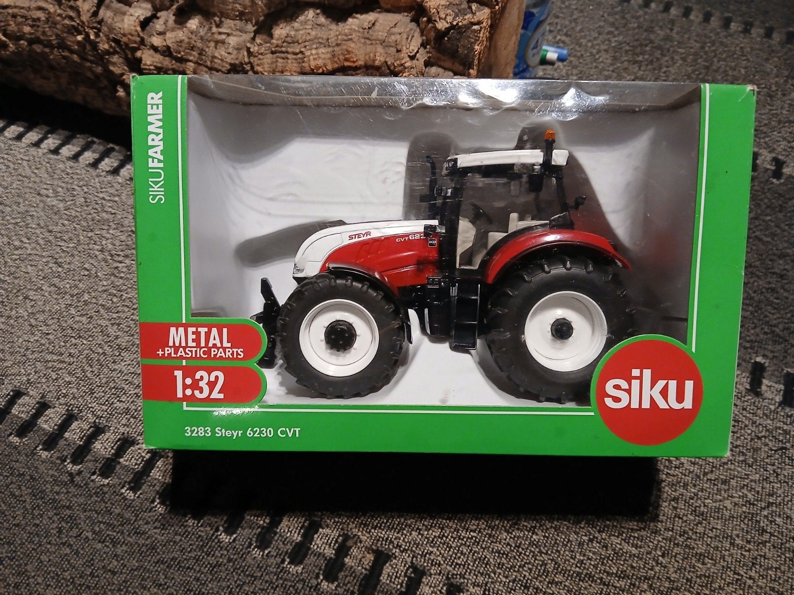 New Siku STEYR CVT 6210, Hobby & Loisirs créatifs, Voitures miniatures | 1:32, Enlèvement, SIKU