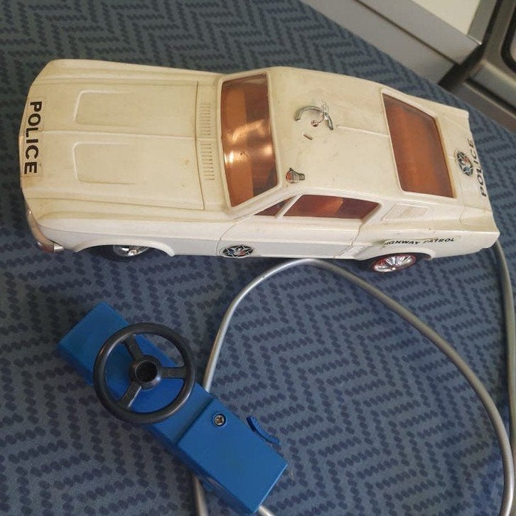 PLAY-ART H.K.*CA. 1:24 *FORD MUSTANG POLICE*À RÉNOVER ! ! !, Enlèvement, Utilisé, Voiture, Autres marques