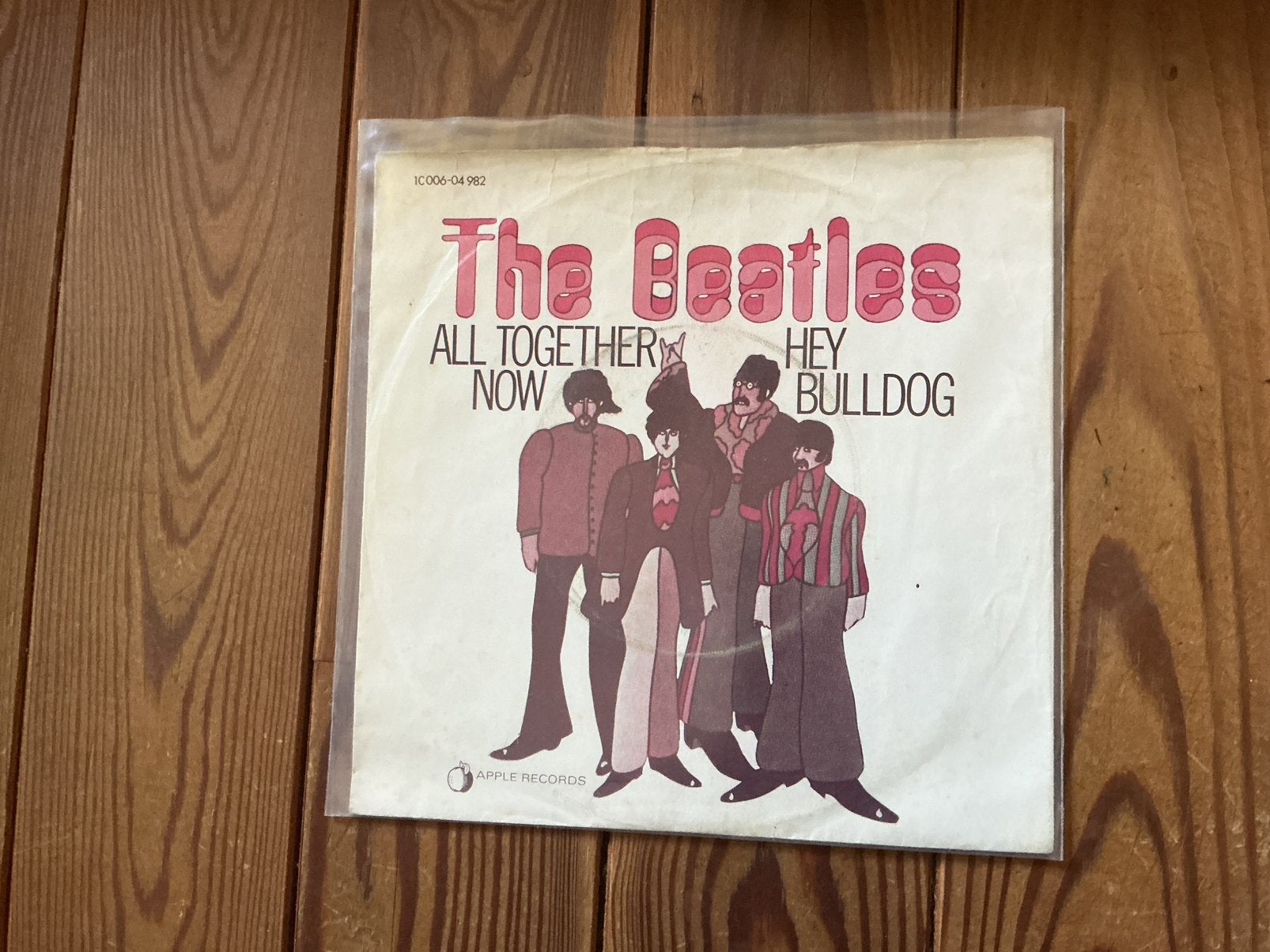 7” The Beatles - all together now, Ophalen of Verzenden