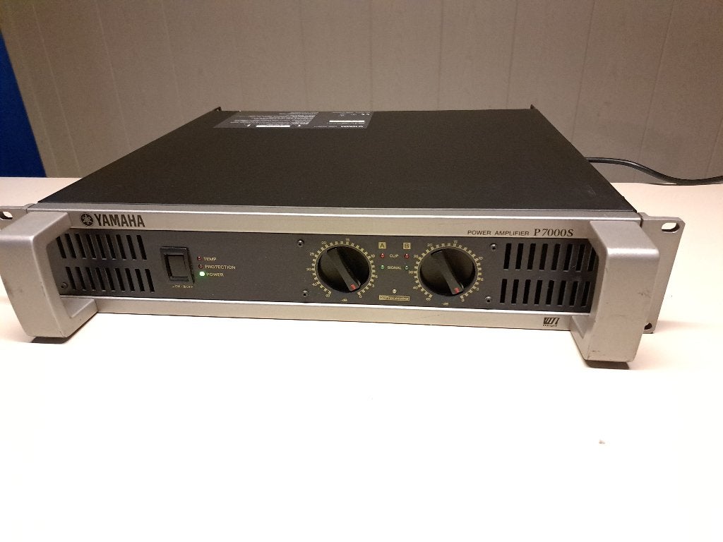 Yamaha P7000S versterkers, Muziek en Instrumenten, Verzenden, Zo goed als nieuw, 1000 watt of meer, P.A.