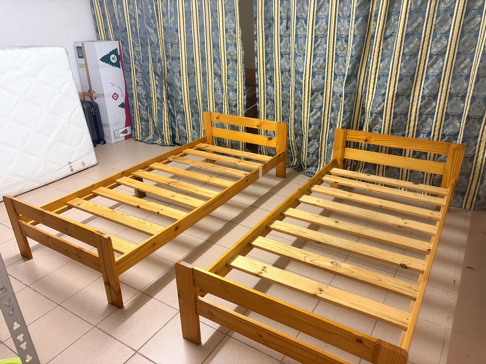 Eenpersons bed, Huis en Inrichting, Ophalen, Gebruikt, 90 cm, Eenpersoons