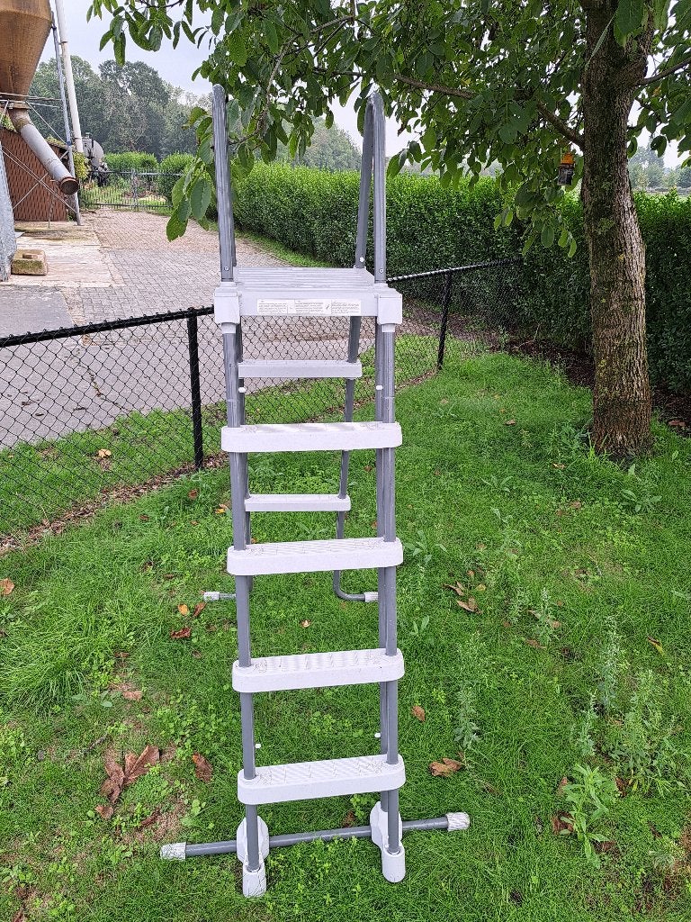 Intex trap, Tuin en Terras, Ophalen, Zo goed als nieuw, Ladder