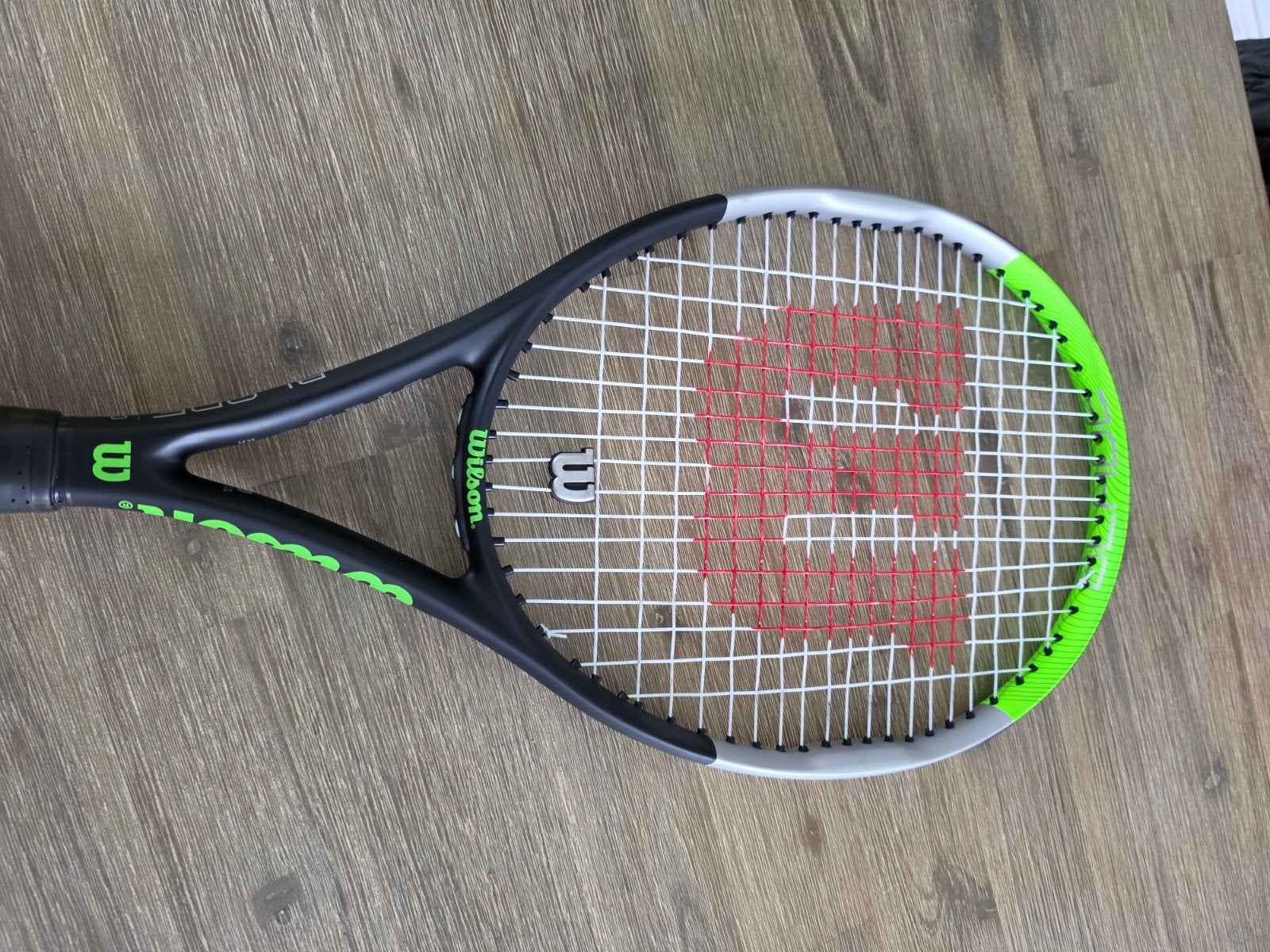 Wilson blade feel 100, Ophalen, Wilson