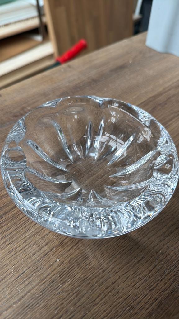 Cendrier en verre 13cm diamètre impeccable, Enlèvement