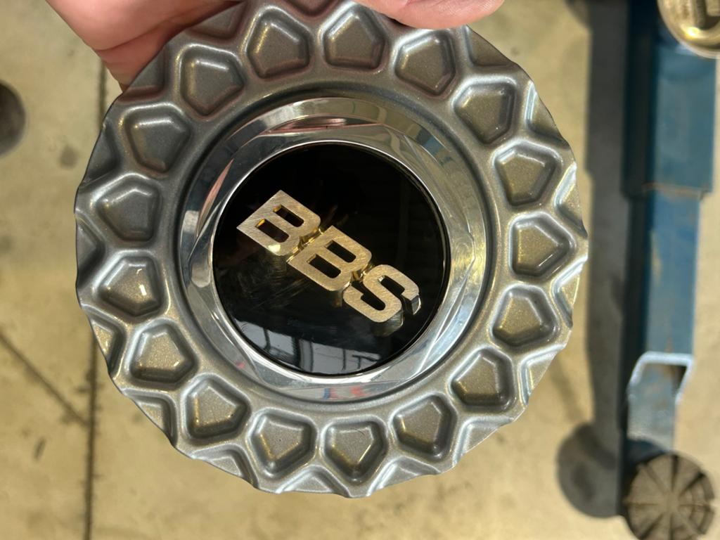 Gezocht BBS waffle + moer + BBS Logo, Enlèvement