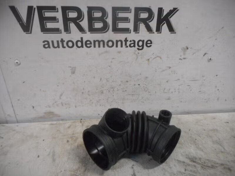 LUCHTAANZUIGSLANG BMW 5 serie (E39) (13.541703720), Enlèvement ou Envoi, Utilisé, Petuelring 130 80809 München, DE, BMW