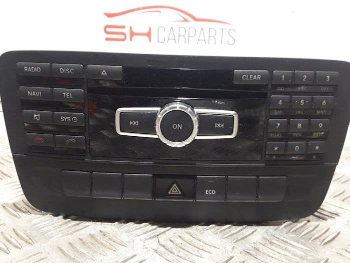 Radio CD Speler van een Mercedes B-Klasse, Auto-onderdelen, Gebruikt, -, Ophalen of Verzenden, -