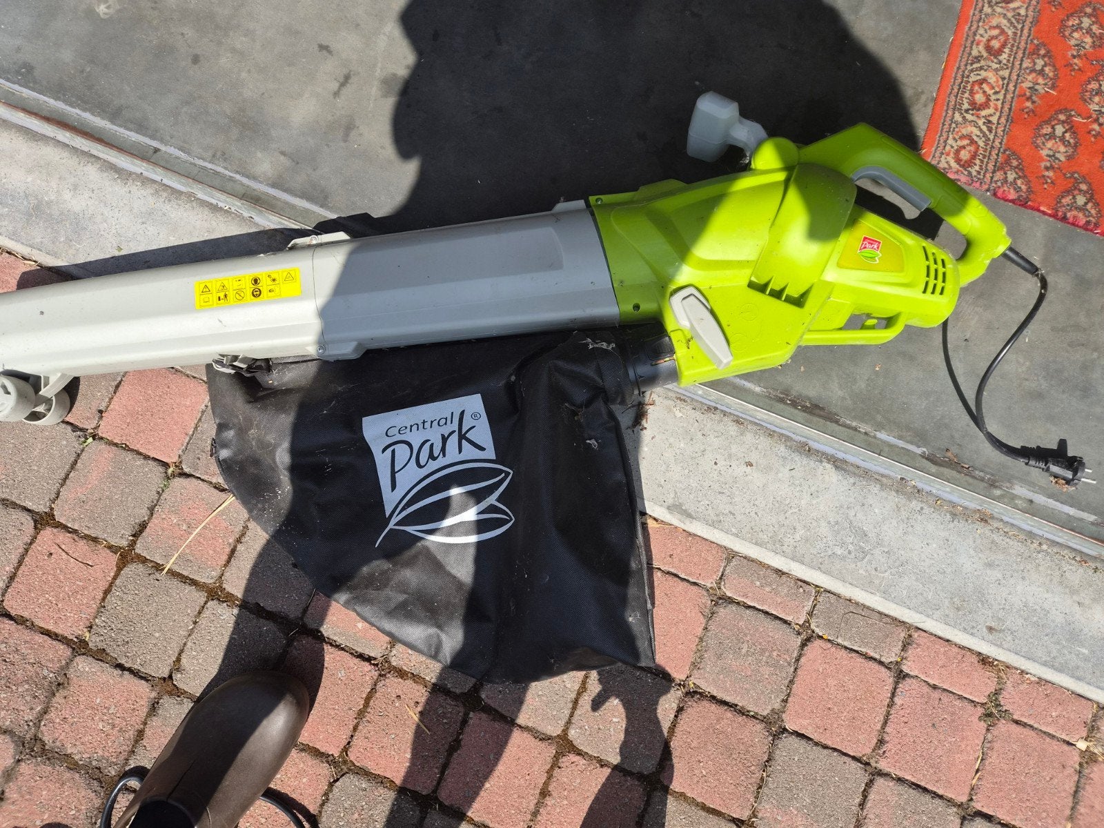 bladblazer bladzuiger als nieuw, Handgedragen, Zo goed als nieuw, Met opvangzak, Elektrisch