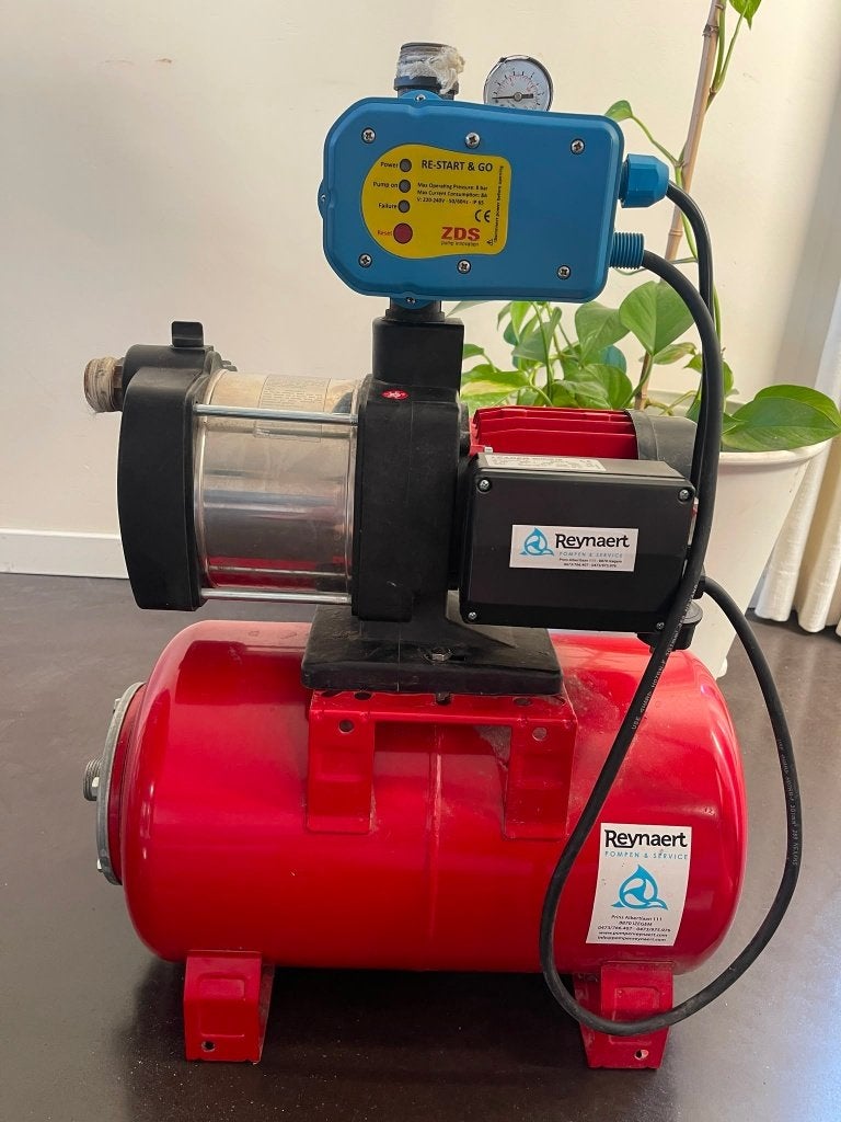 Regenwater – drukvat 20L + press control + pomp (defect), Ophalen
