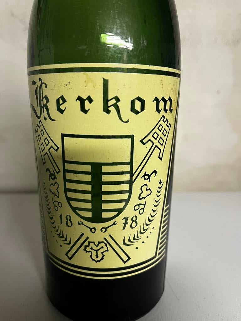 Oude beugelfles Kerkom Sint Truiden, Verzamelen, Biermerken, Ophalen of Verzenden, Zo goed als nieuw