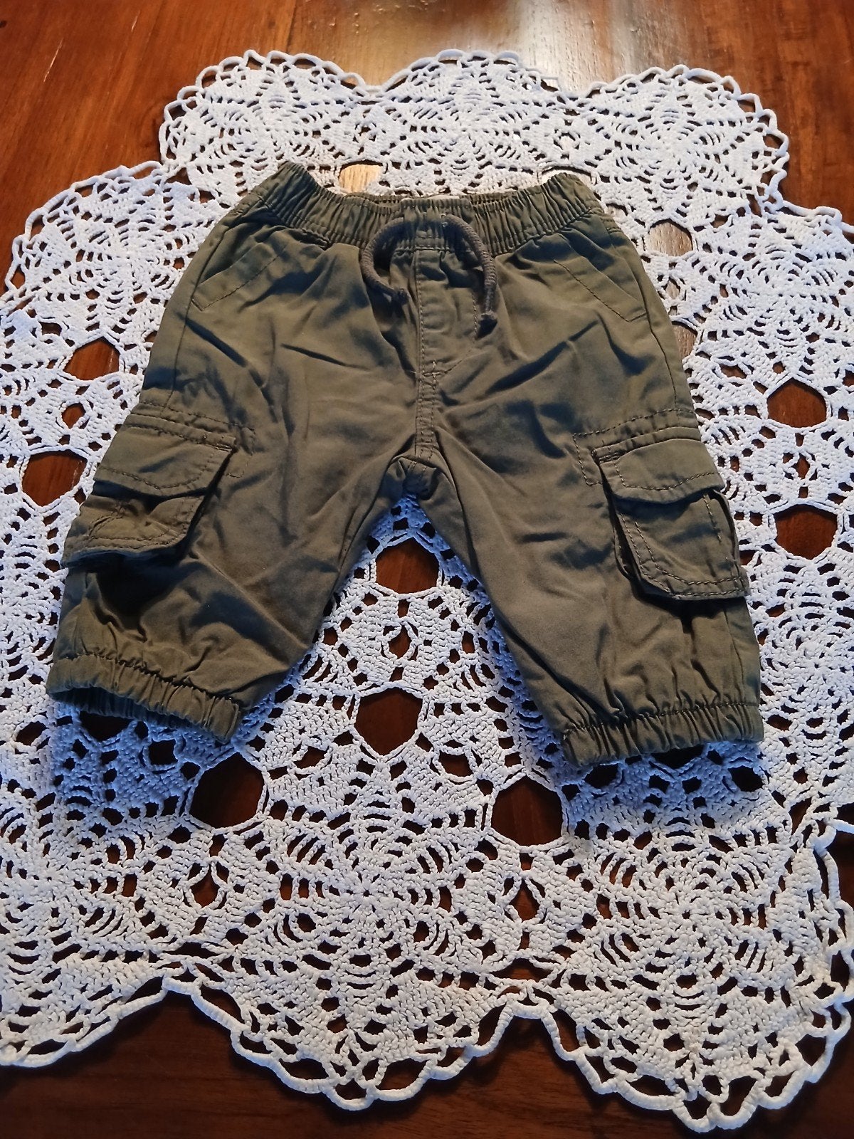 Primark baby cargobroek / jogger groen - Maat 50, Kinderen en Baby's, Ophalen of Verzenden