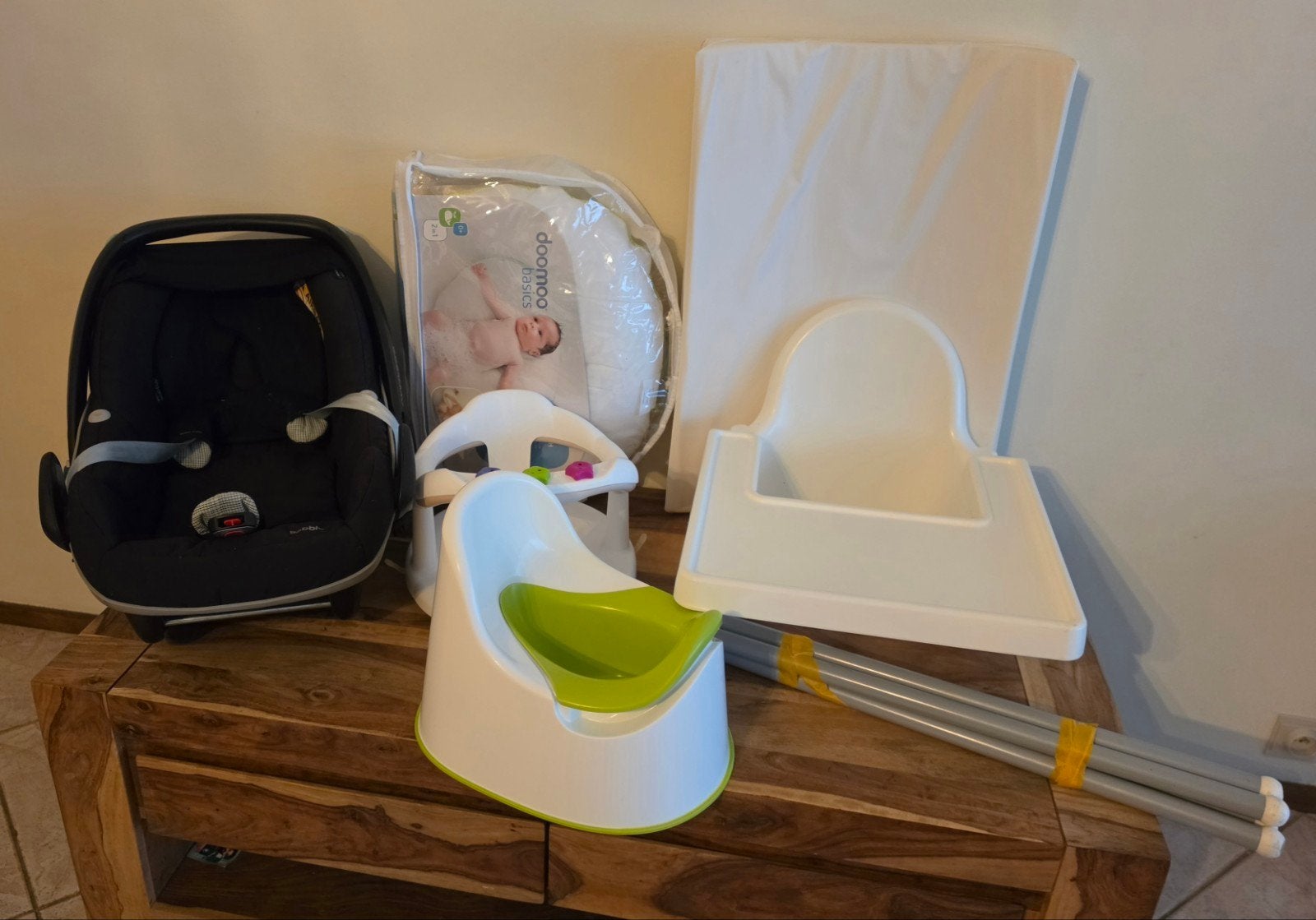 Groot baby pakket – Maxi-Cosi Pebble, Doomoo, Eetstoel etc.., Ophalen