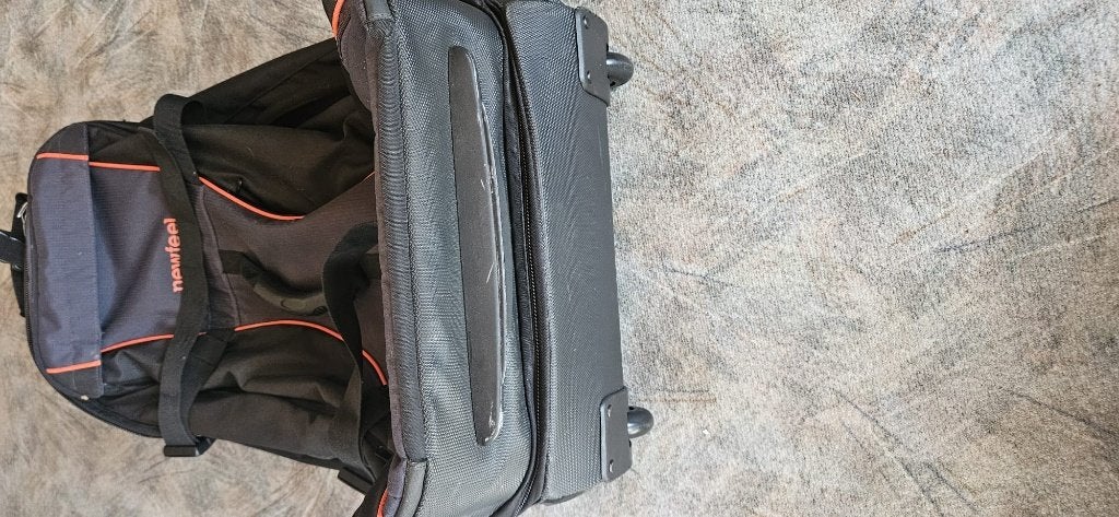Reis trolley, Handtassen en Accessoires, Koffers, Ophalen, Zo goed als nieuw, Zacht kunststof, Uitschuifbare handgreep