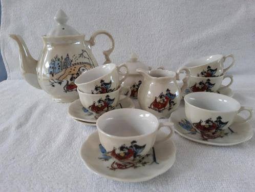 Porseleinen poppenservies, Ophalen