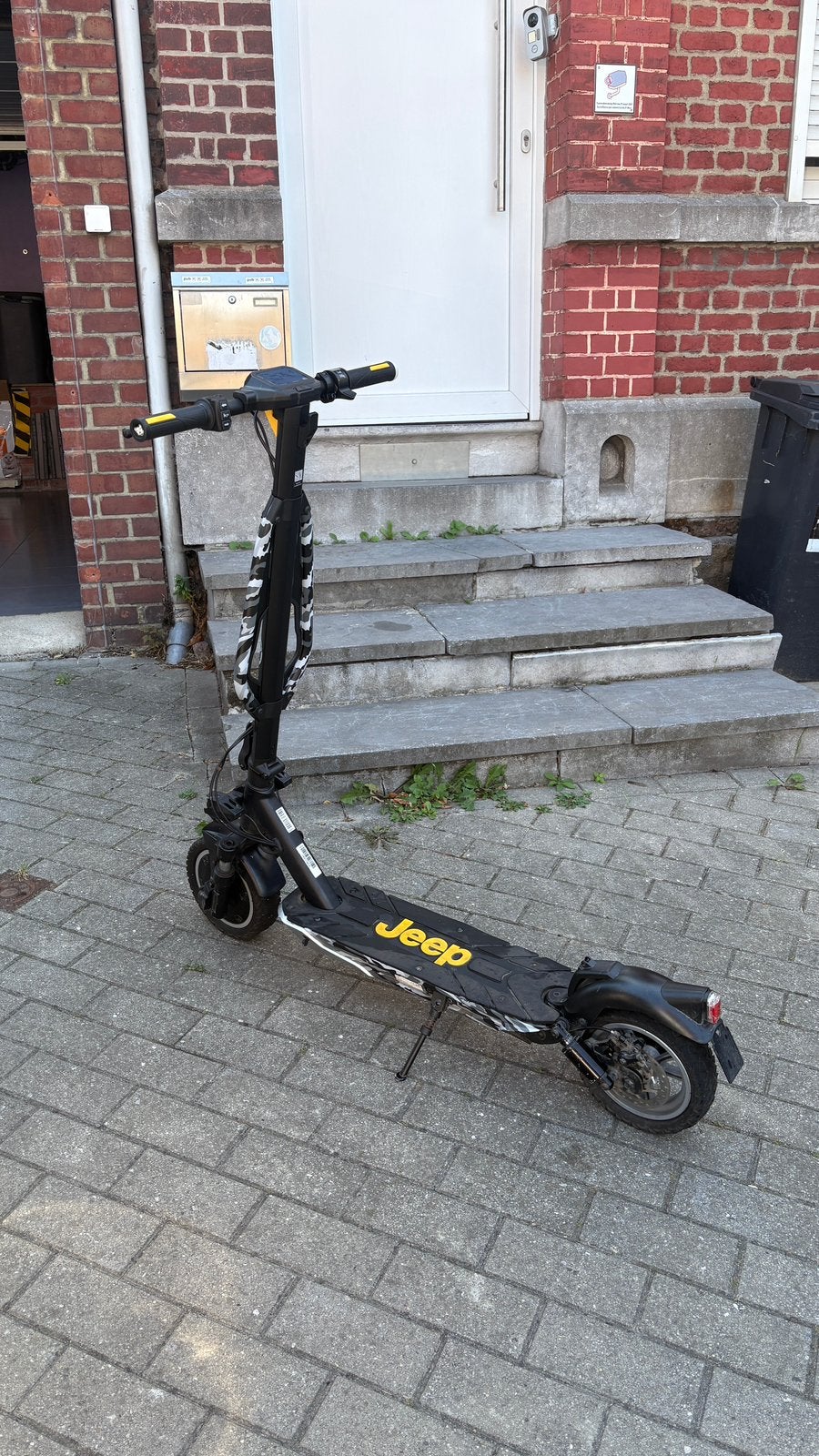 Jeep e scooter ( voir description ), Enlèvement, Comme neuf