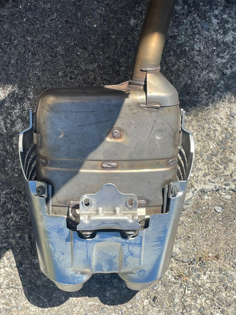 Uitlaat Fazer 600 2004, Motoren, Ophalen, Gebruikt