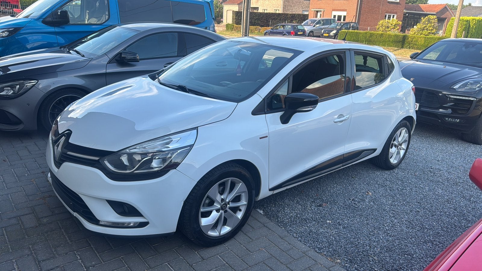 Clio benzine gekeurd en garantie 12 maanden, Voorwielaandrijving, Stof, Wit, 5 deurs