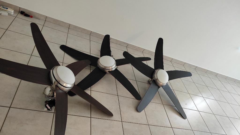 Éclairage et ventilateur de plafond Westinghouse, Enlèvement, Comme neuf, Bois, Three fan